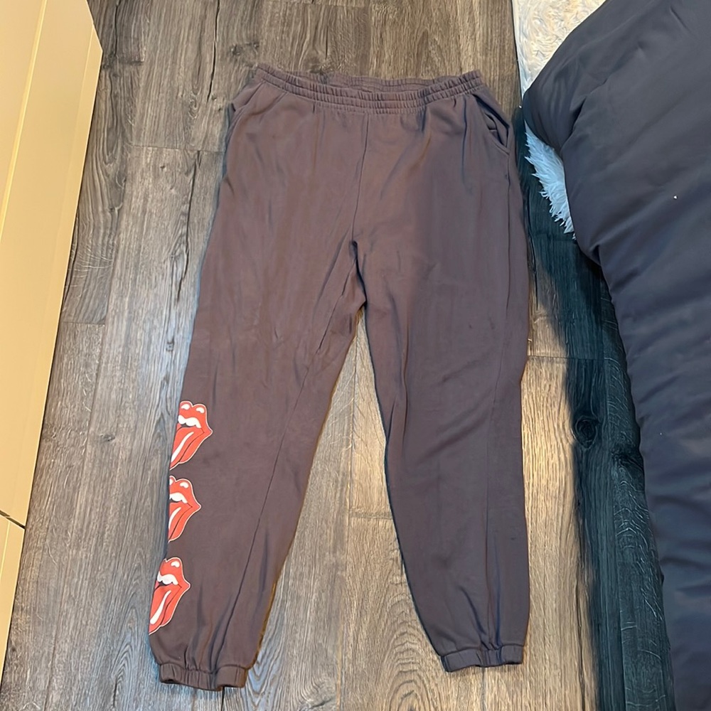 Kiss grey sweatpants